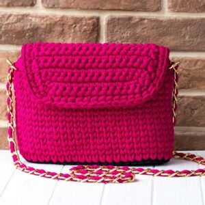 Horgolt pink táska